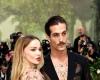 Damiano Maneskin at the Met Gala, red carpet with girlfriend Dove Cameron