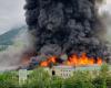 Huge fire in the Alpitronic factory in Bolzano. The Municipality: “Close the windows”