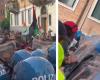 G7 in Venice, antagonists in the square with helmets and hats. Clashes with the police