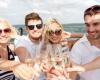 A toast on the yacht: the link between wine and luxury nautical tourism is increasingly stronger
