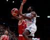 Magic by Kamar Baldwin 2″ from the siren! Trento scores a big hit and Olimpia Milano cold 85-84 in game 1