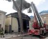 Fire in Darsena, what happened in the former Versilia Supply Service Il Tirreno warehouse