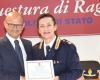 After 34 years of service between Ragusa and Modica, the Modican policewoman Rosa Cappello is retiring. Farewell ceremony with colleagues in the presence of Police Commissioner Trombadore