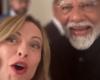 «Hello from the Melodi team»: The new selfie of Meloni and Modi that makes Indian citizens dream – The video
