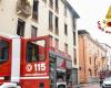 Fire breaks out in the bedroom, elderly woman tries to put out the flames then asks for help: apartment building evacuated in Vicenza