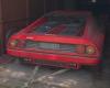 A rare Ferrari abandoned for 28 years found in a pitiful state in a barn: it was invaded by mice