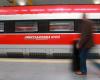 Frecciarossa, new nightmare journey: passengers stranded without air conditioning for over 2 hours in the Roman countryside